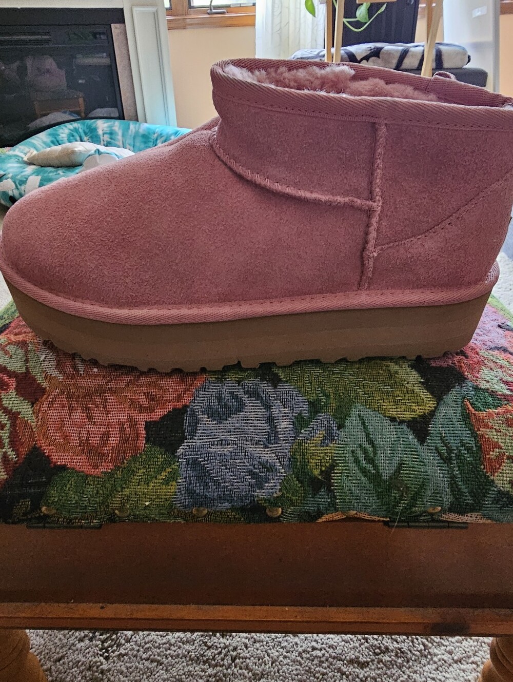Sz 4 Child - 6 Women’s UGG Ultra Platform Mini Boots in Dusty Orchid